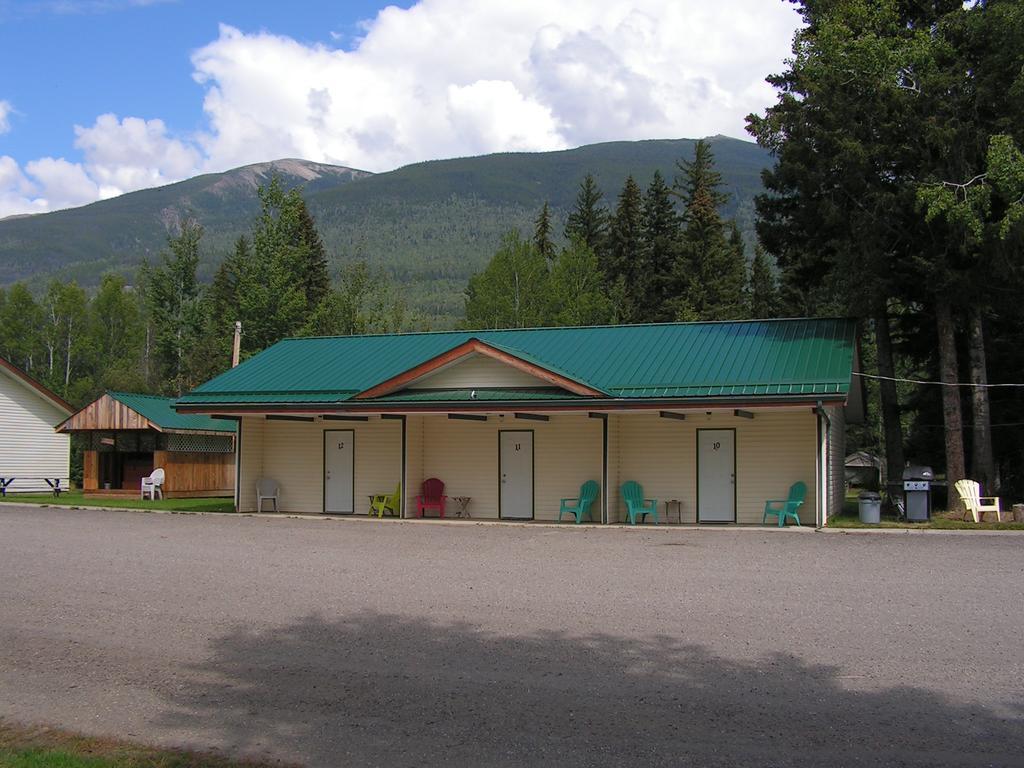 Bell Mountain Motel Mcbride Exteriér fotografie
