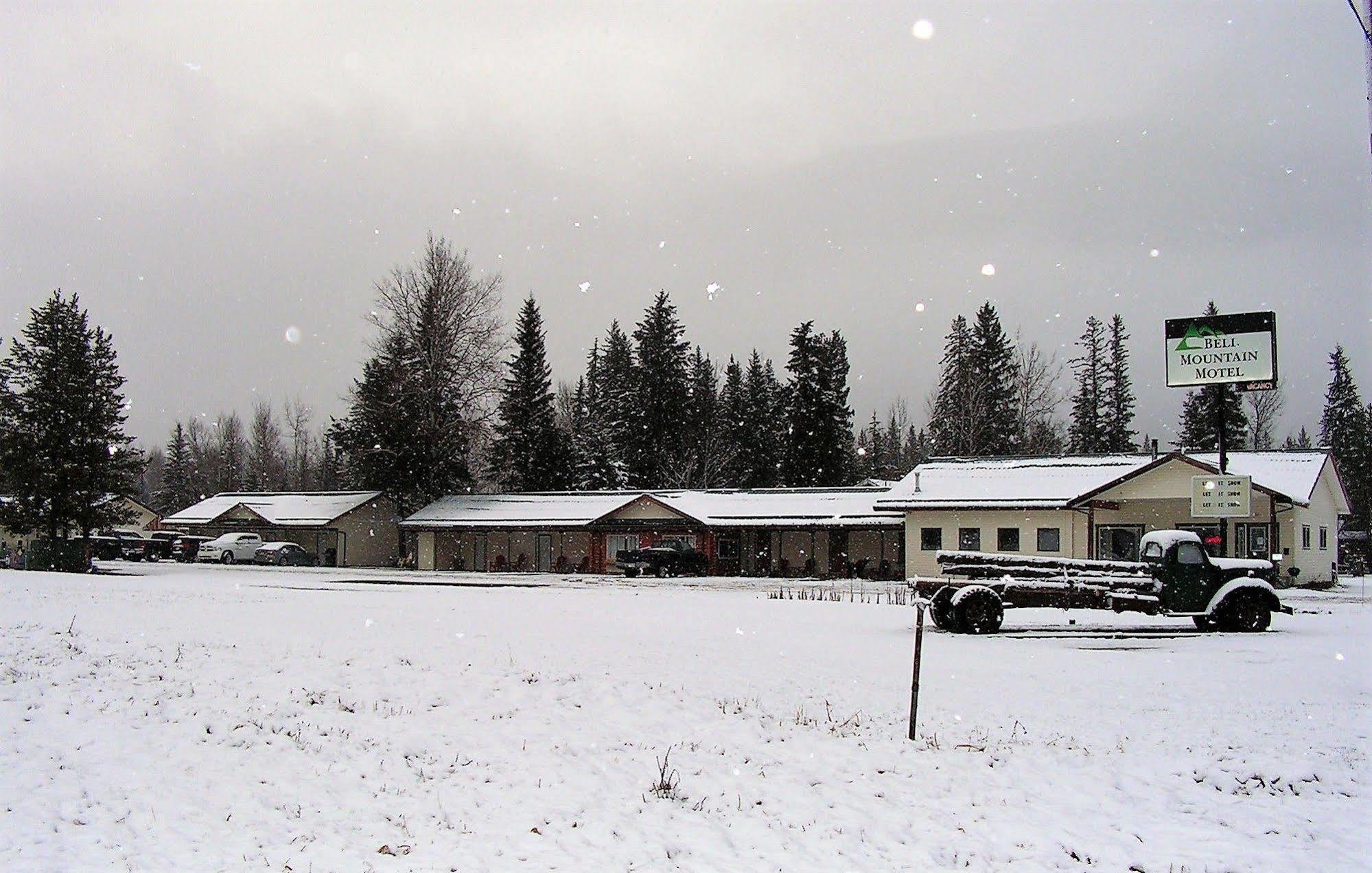 Bell Mountain Motel Mcbride Exteriér fotografie